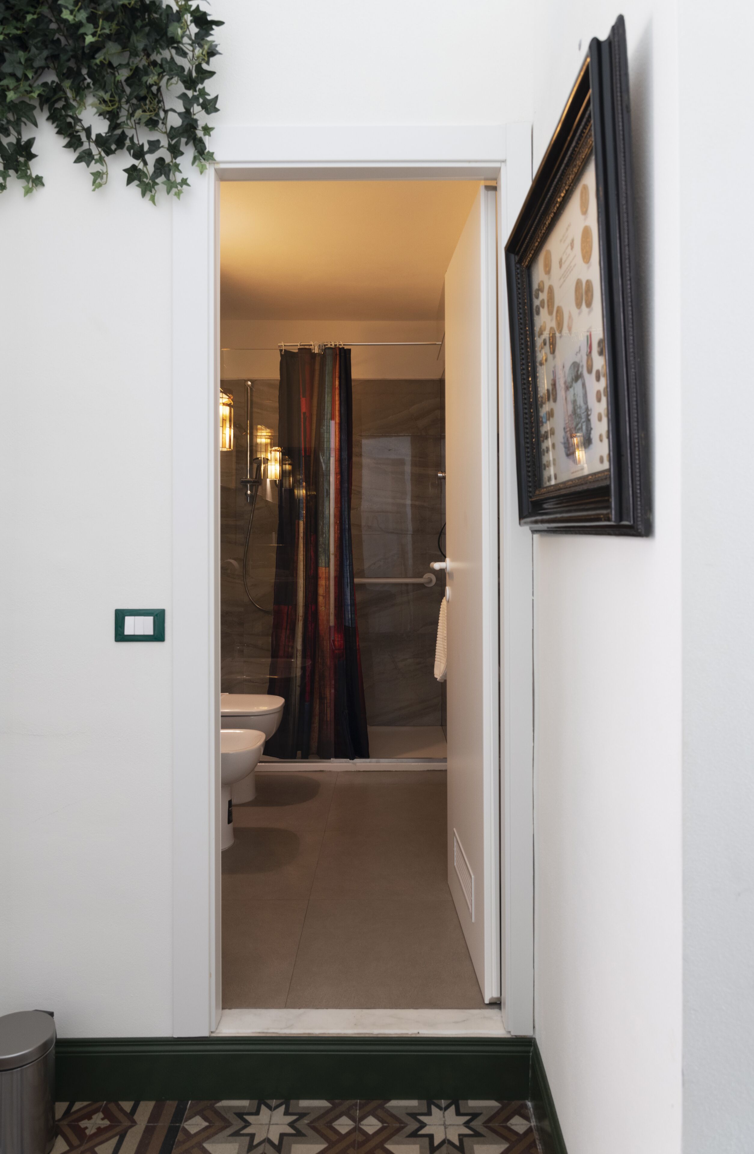 Deluxe Double or Twin Room, Private Bathroom, City View | Bathroom | Shower, hair dryer, towels, soap