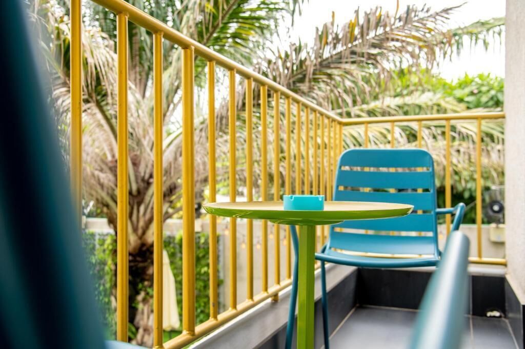 Deluxe Suite, Garden View | Property grounds