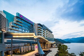 View from property - Crowne Plaza Hangzhou Thousand Island Lake (Hangzhou)