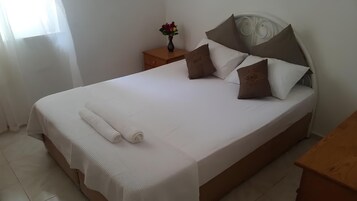 Wifi gratis y ropa de cama 