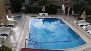 Outdoor pool - Gökmen Apartments (Marmaris)