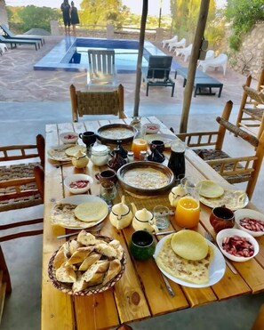 Outdoor dining - Villa ONA (Sidi Kaouki)