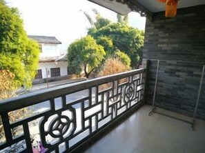 Property grounds - Yangshuo Leisure Tea Resort (Guilin)