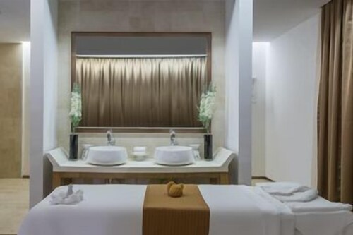 Crowne Plaza Hailing Island by IHG
