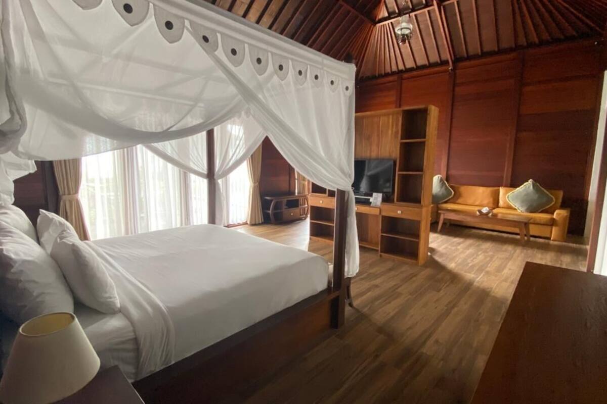 Suíte luxo, 1 cama King, vista para a piscina