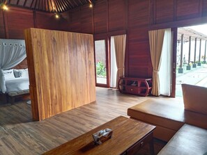 스위트, 수영장 전망 | 내부