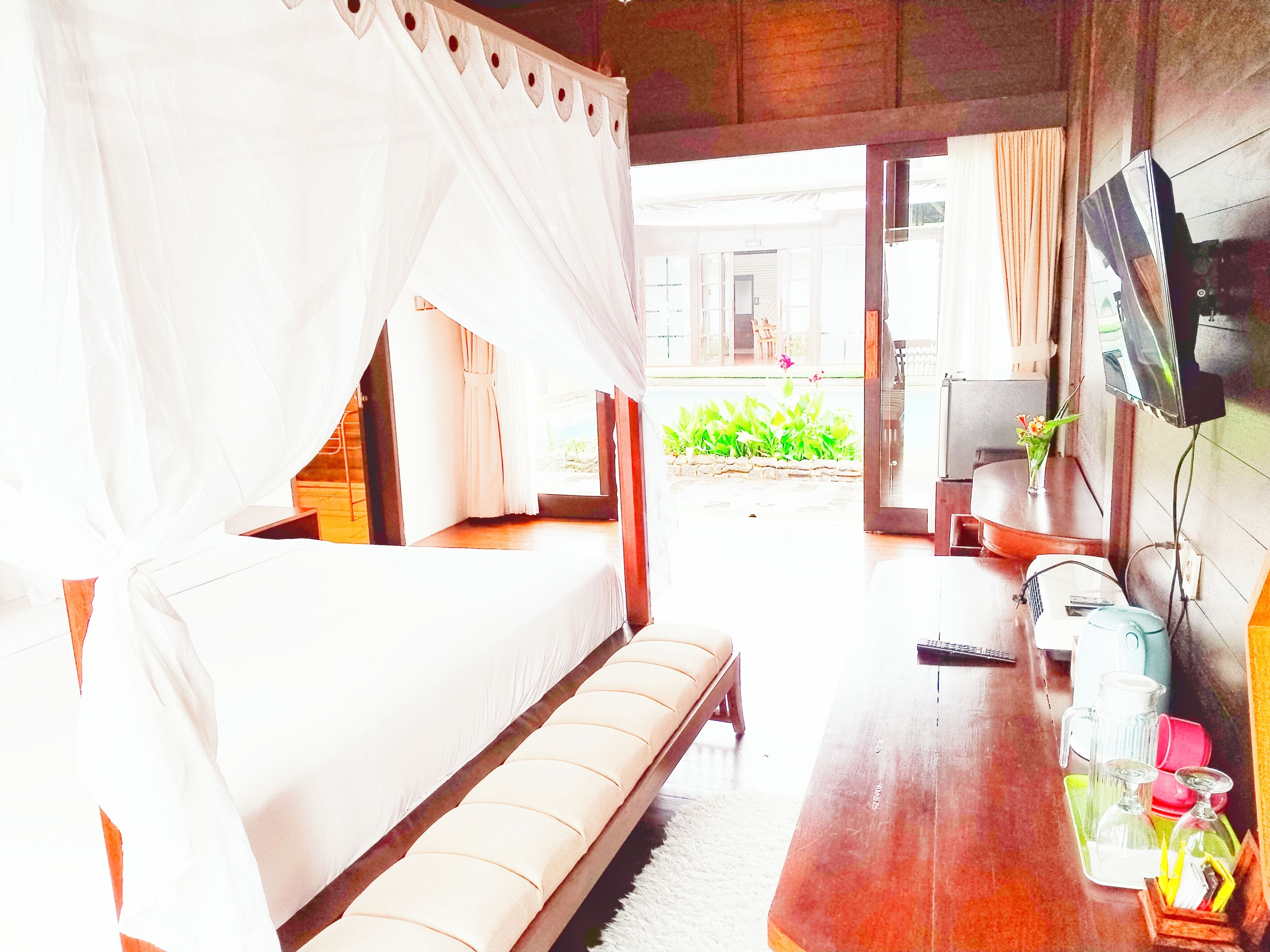 Suite Room Pool View