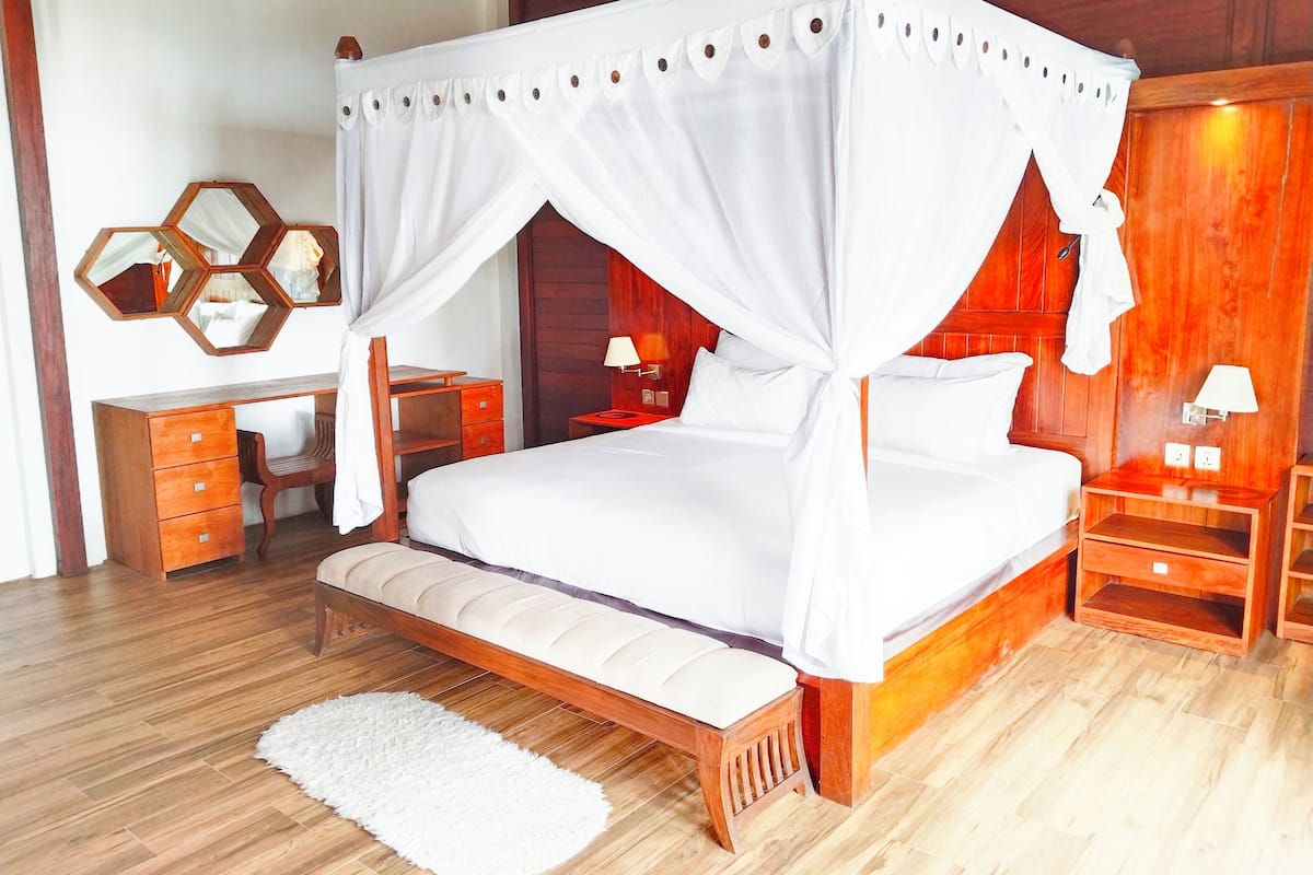 Suite Executive pool view