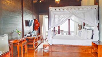 Suite Room Pool View