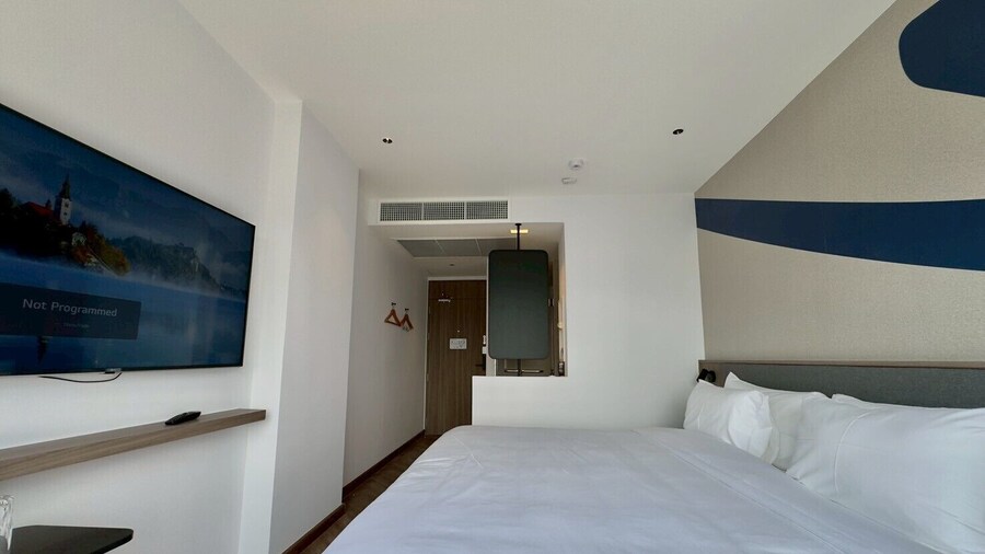 Bedz Hotel Ban Bueng