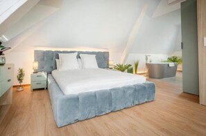 Room - Vrbo Property (Saint-Louis)