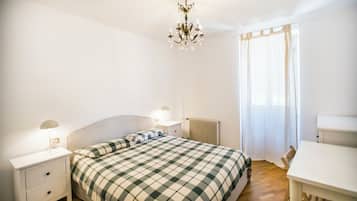 Apartment, Patio, Courtyard View