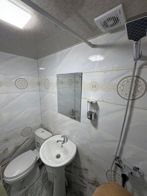 Comfort Double Room, Courtyard View | Bathroom - Fayz (Samarkand)