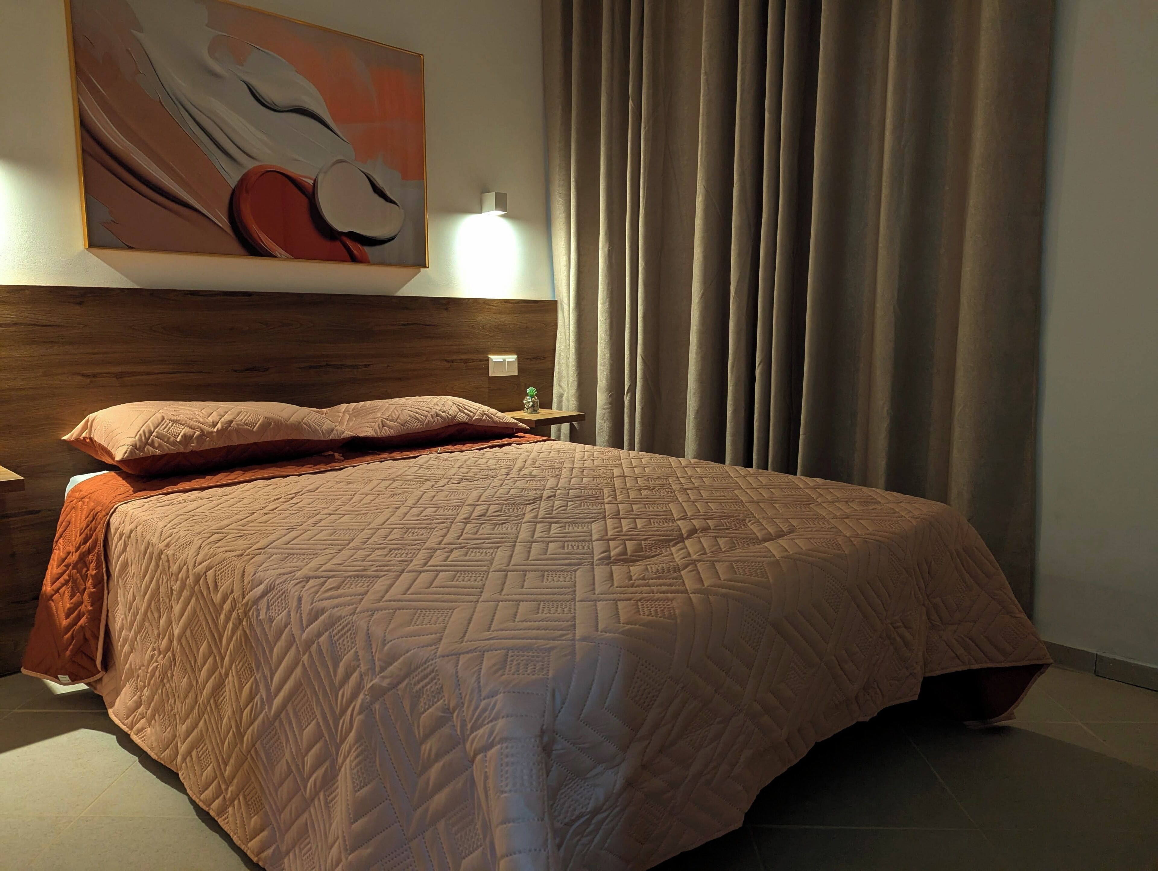 1 quarto, ferros/tábuas de passar roupa, Wi-Fi, roupa de cama