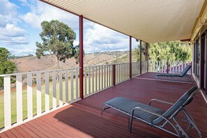 Casa panoràmica, vistes al turó | Terrassa o pati