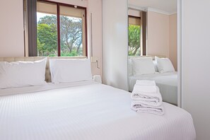 Panoramic House, Hill View | Iron/ironing board, free WiFi