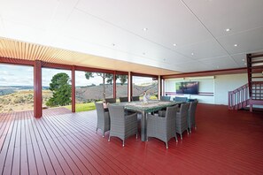 Panoramic House, Hill View | Outdoor dining