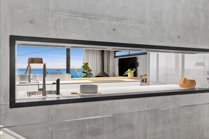 Fridge, microwave, oven, stovetop - Luxury Coastal Escape pool | sauna | cinema| views (Ocean Grove)