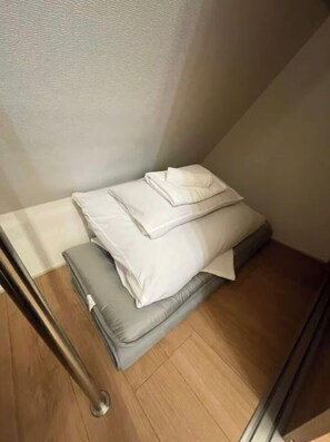 Verdunkelungsvorhänge, kostenloses WLAN