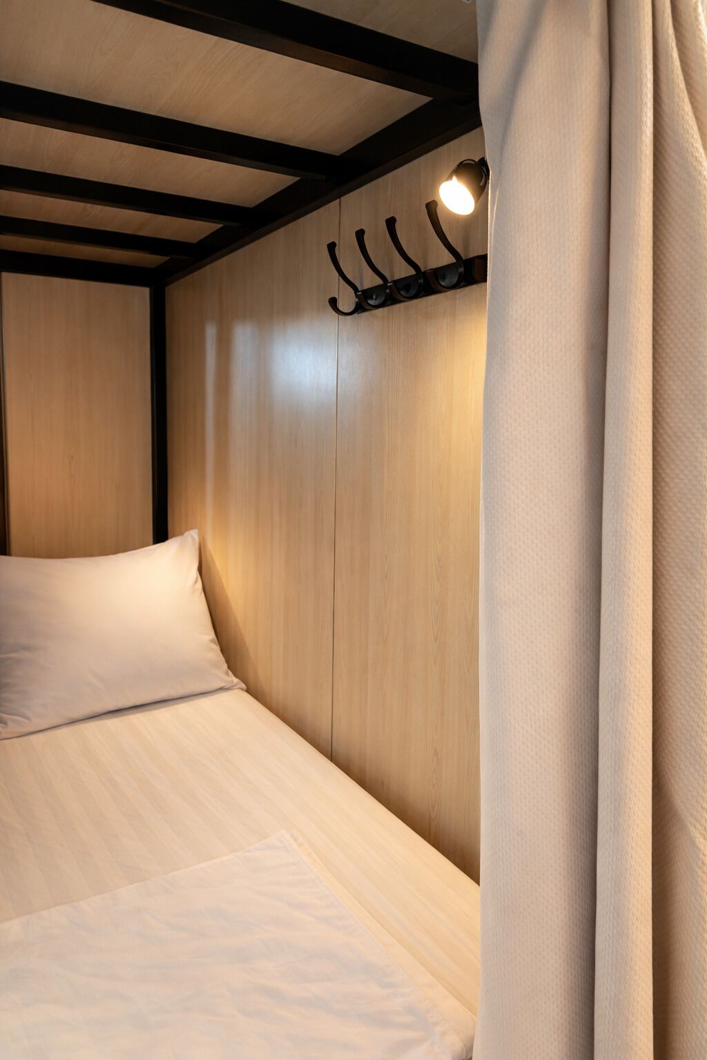 Gemeinsamer Comfort-Schlafsaal, Poolblick