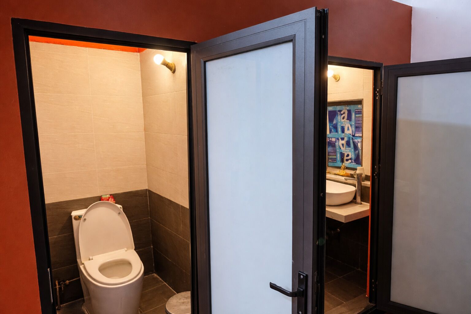 Comfort Shared Dormitory, Pool View | Bathroom