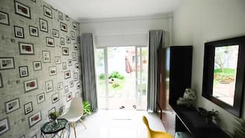 Studio – classic, balkong, byutsikt | Innvendig