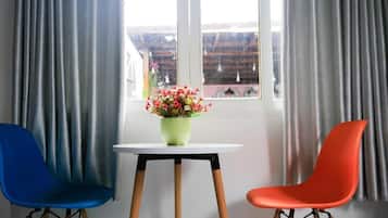 Classic Studio, Balcony, City View | Interior