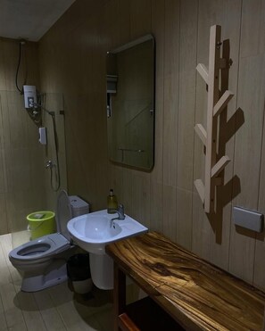 ファミリー ヴィラ プライベートプール プールビュー | バスルーム