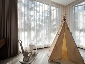 Quarto duplo família, vista para o pátio