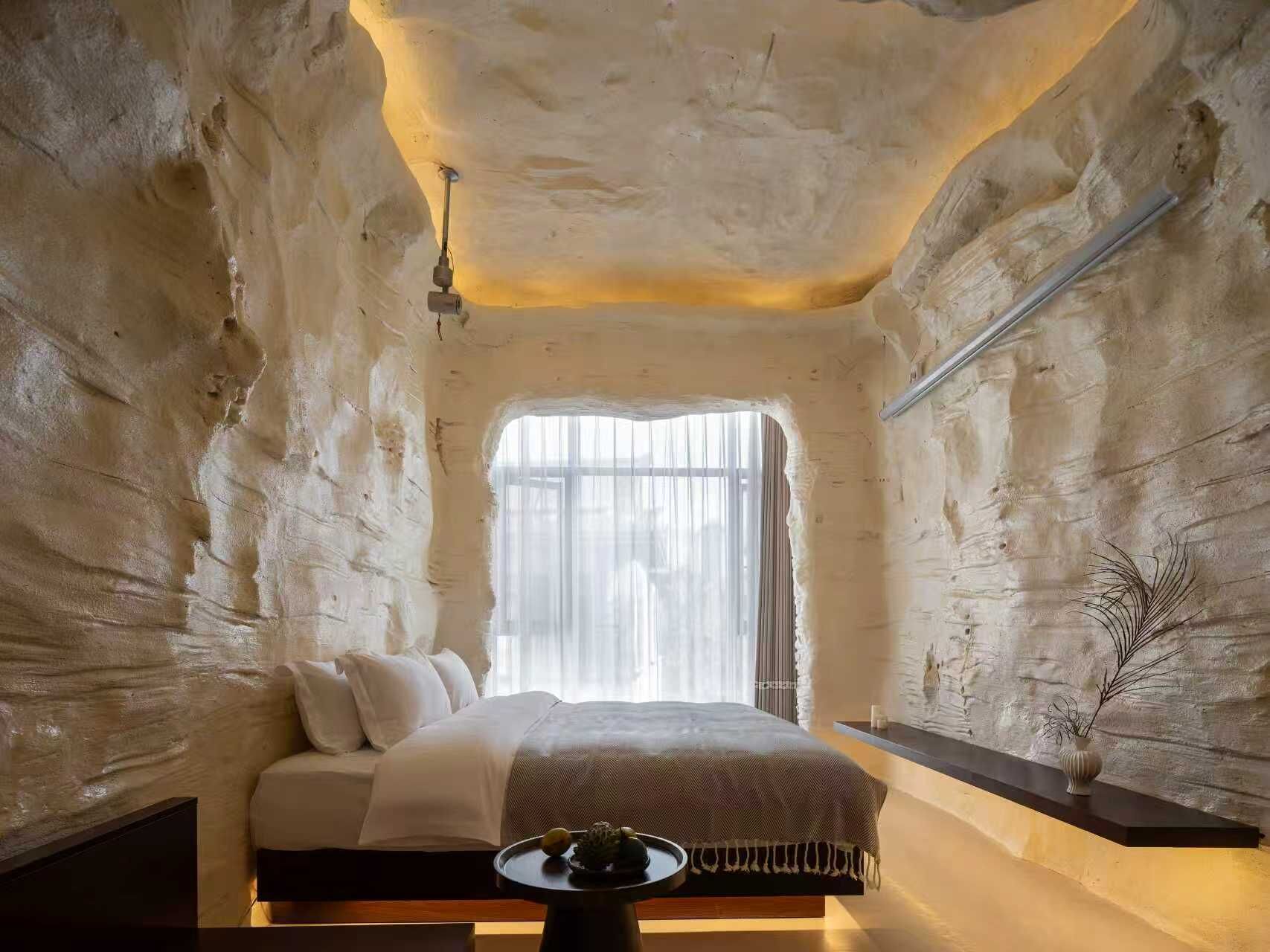 Classic Double Room, Courtyard View | Living area