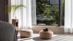 Luxury Double Room, Courtyard View | Pemandangan dari bilik