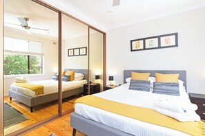 Room - Home among the Gum Trees - free wine (Tea Tree Gully)