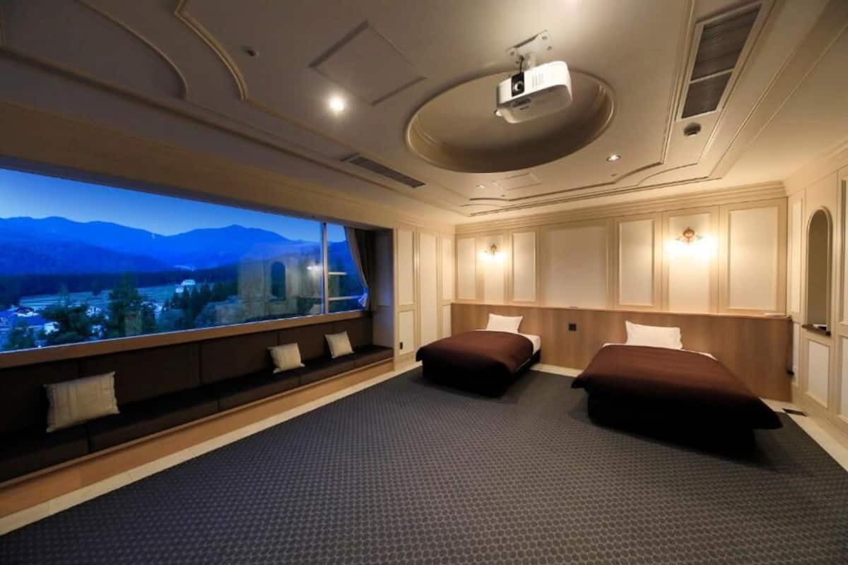 Quadruple Room, Mountain View