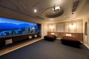 Habitación cuádruple, vista a la montaña