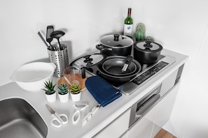公寓 | 私人廚房 | 雪櫃、微波爐、爐具、廚房用具/餐具/器皿