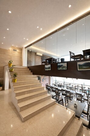 Living area - Hotel vaikunth (Dharamshala)