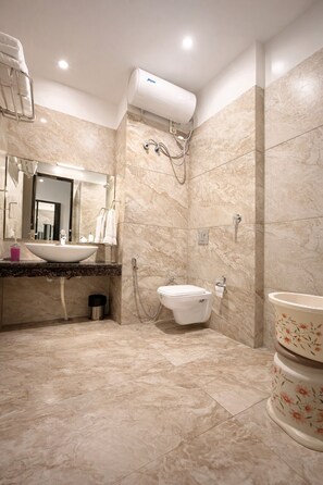 Habitació doble o amb dos llits individuals Deluxe | Bany