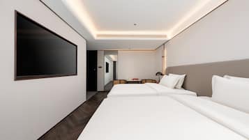 Standard Twin Room, City View