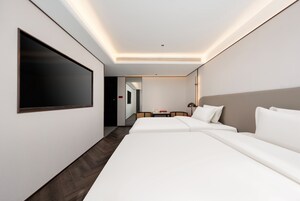 Standard Twin Room, City View