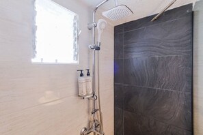 Hair dryer, towels - Palmera Apartment by RentalsPro - Pefkohori (Pefkochori)