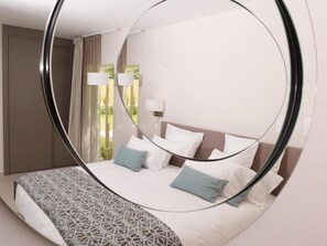 3 bedrooms, iron/ironing board, WiFi, bed sheets - Tiamo Secrets - Beach Front by RentalsPro (Vourvourou)