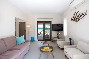 TV - Tiamo Secrets - Beach Front by RentalsPro (Vourvourou)
