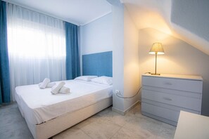 3 bedrooms, WiFi, bed sheets