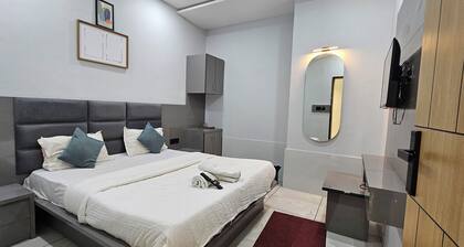 Hotel HR Town