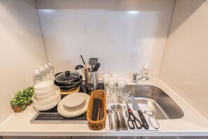Superior Quadruple Room, Balcony | Private kitchen | Full-size fridge, microwave, stovetop, cookware/dishes/utensils - ESLEAD HOTEL Namba East (Osaka)