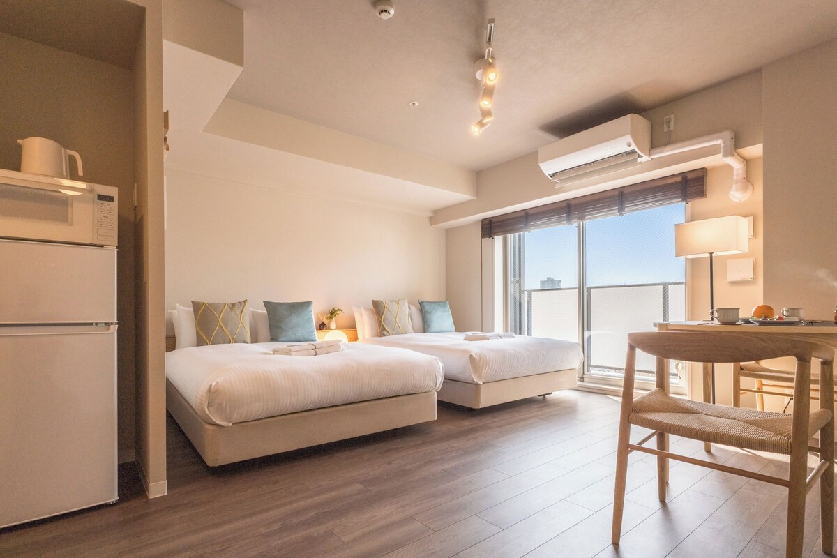 Signature Room A (High Floor) Non Smoking | Premium bedding, laptop workspace, blackout drapes