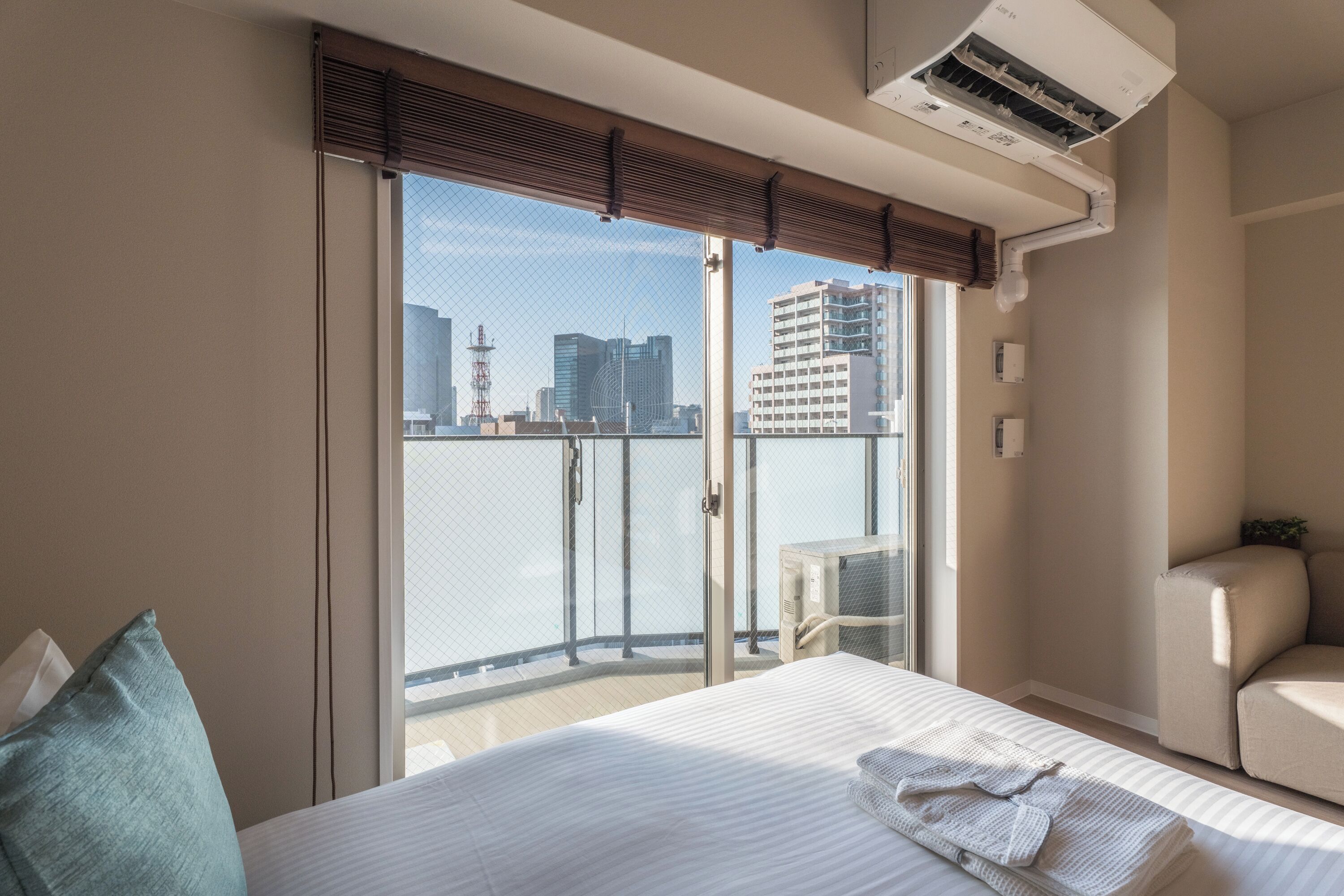 Chambre Signature avec lits jumeaux, 2 lits doubles, balcon, vue sur la ville | Balcon