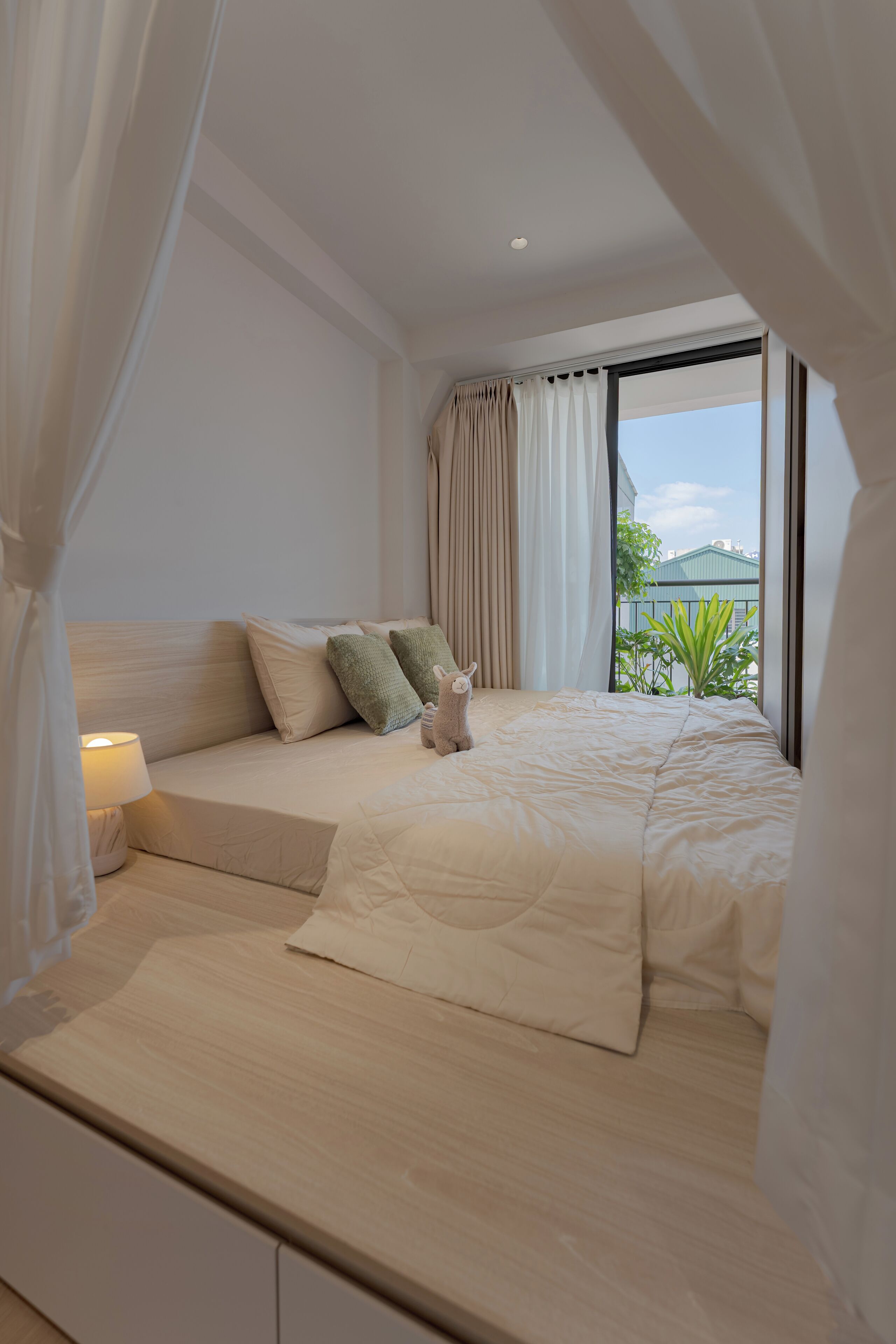 Quarto premium, sacada, vista para a cidade