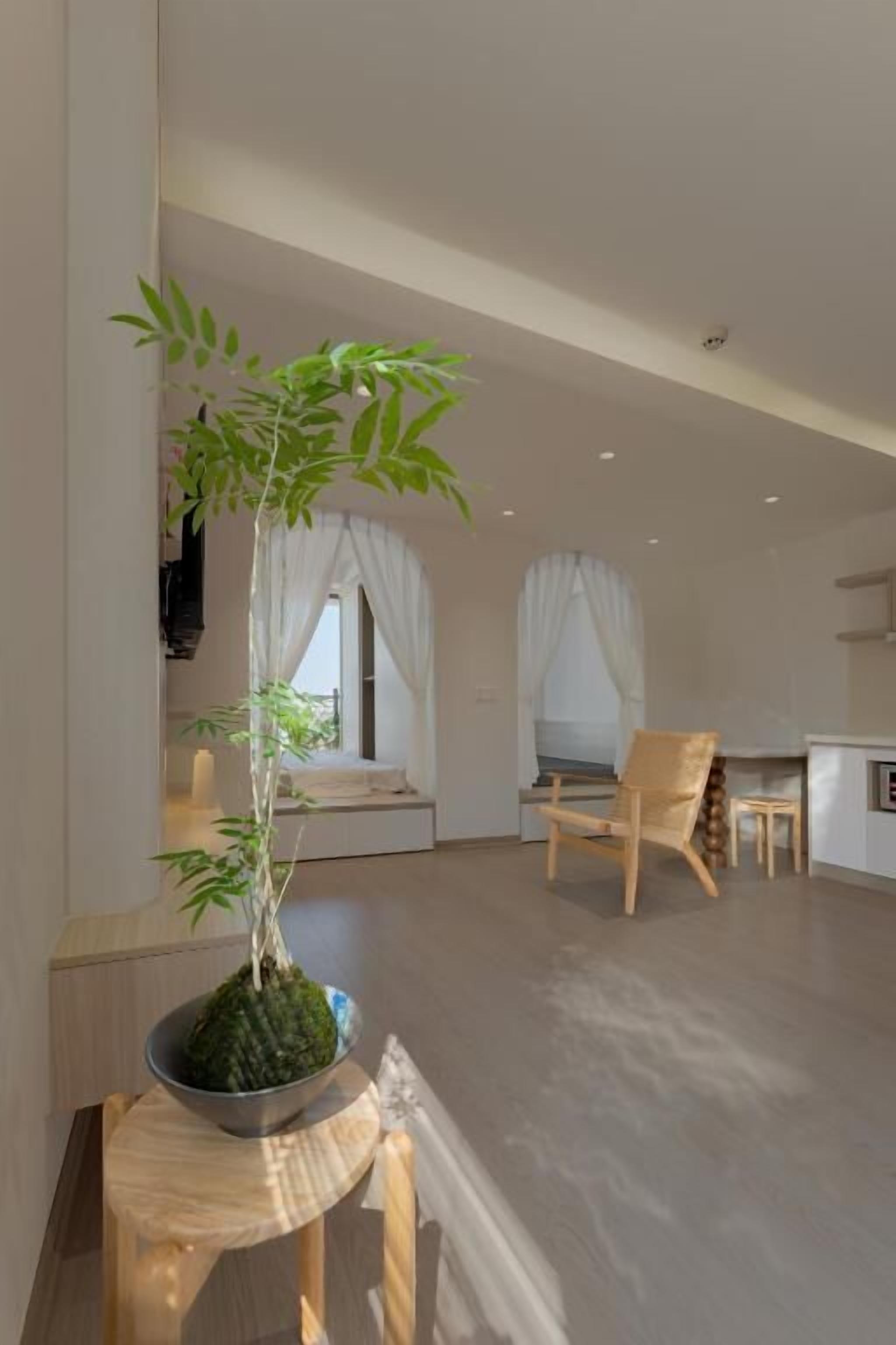 Premium Room, Balcony, City View | Interior