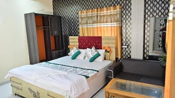 Superior Double Room, City View